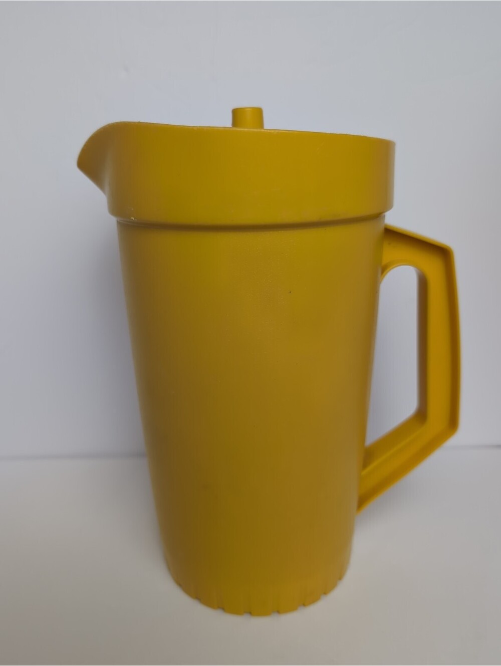 Vintage Yellow Tupperware 2 Qt Pitcher w/ Push Button Lid